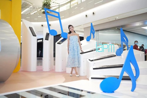 环贸iapm商场「IN爱而声MUSICLAB」装置艺术展携手北京国际标准舞团 《摩登拉丁奇幻秀》怦“燃”启幕