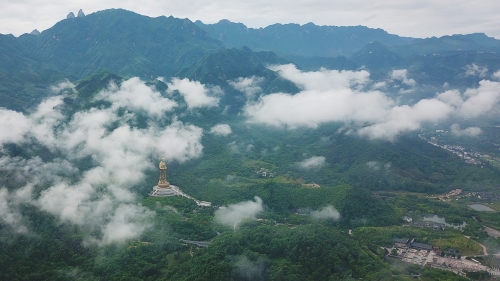 向山而行——「涵 · 悦」禅境之旅