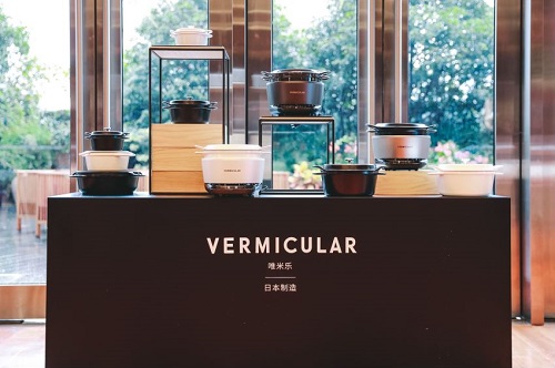 VERMICULAR 唯米乐多功能电子铸铁锅正式发布在锅具世界，你也可以拥有的“劳斯莱斯”