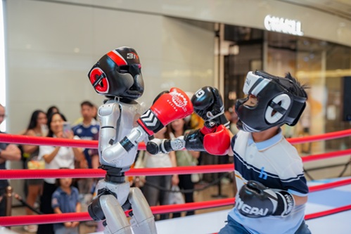 上海ifc商场AI BOT」动感机器人总动员