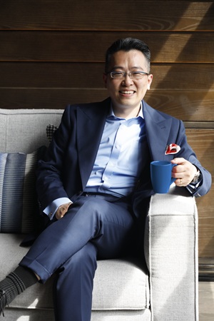 翁健鞍先生任舟山希尔顿酒店总经理